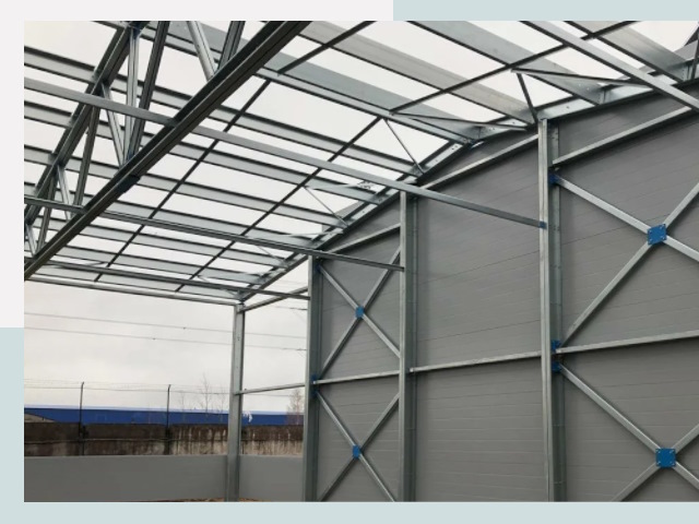 Каркасные ангары от СтальСтрой-Ддв по цене от 660 руб.
